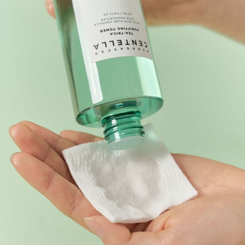 Toner-facial-Centella-skin1004-Tea-Trica-Purifying-Toner-210ml--4-.jpg